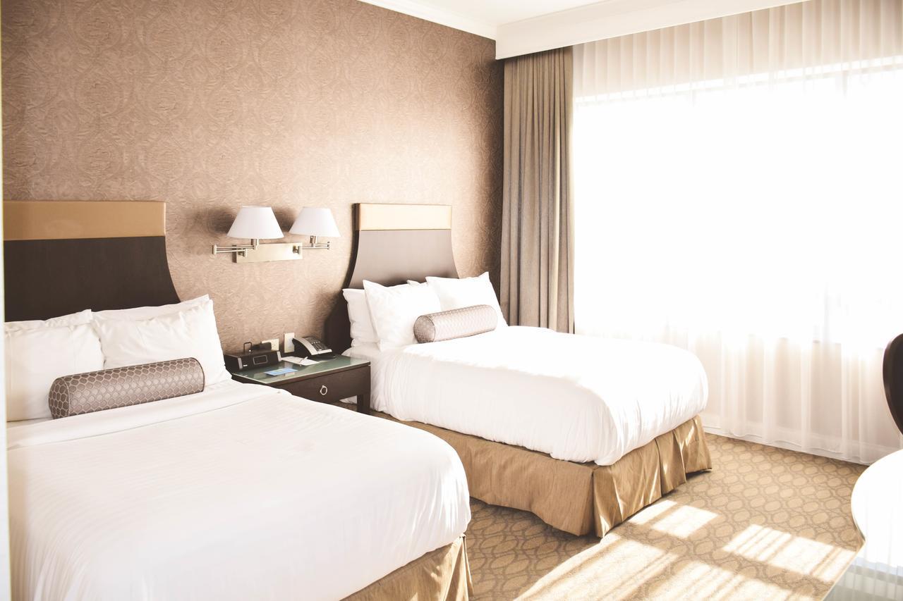 La Banque Hotel Homewood Extérieur photo