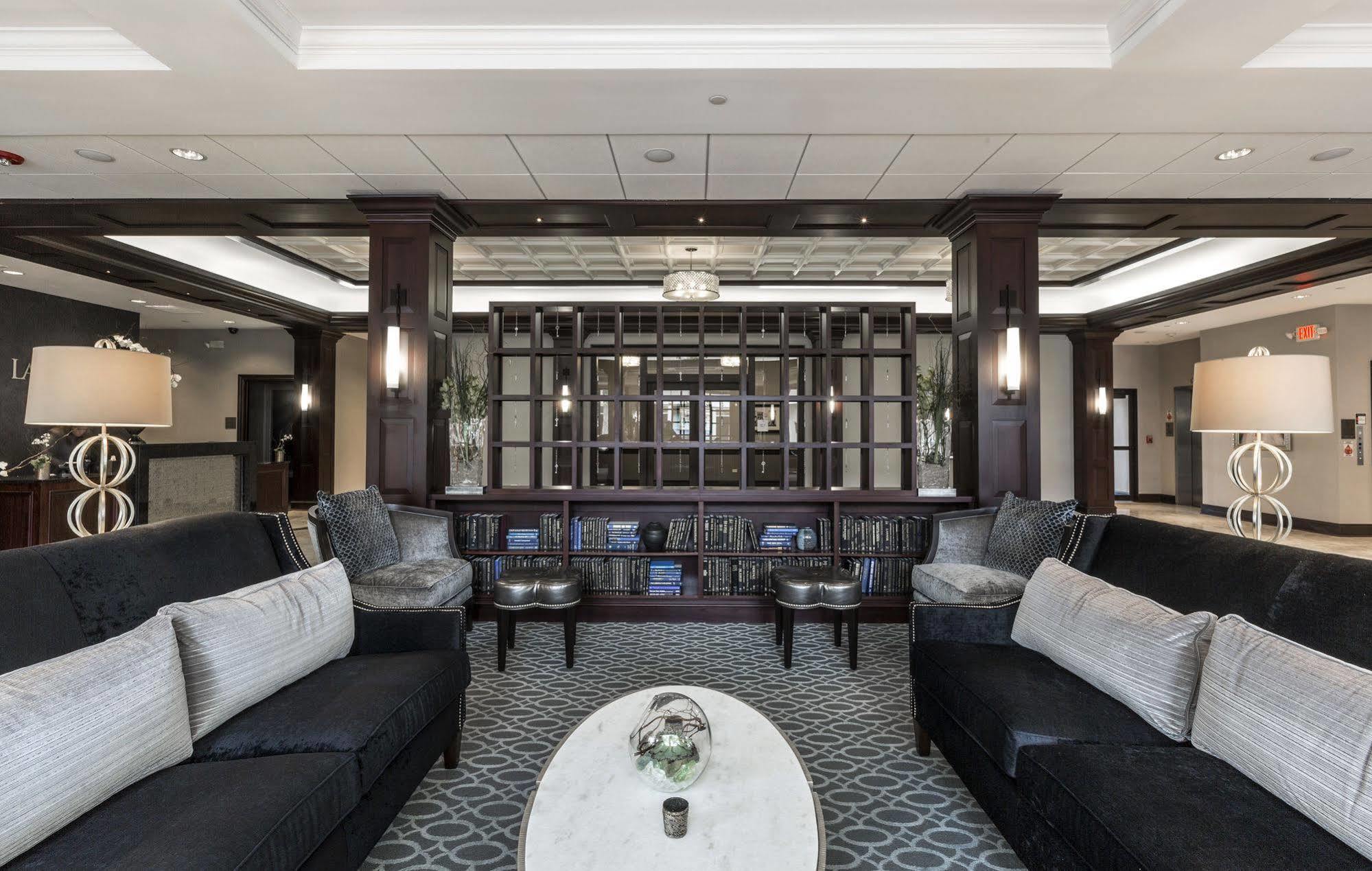 La Banque Hotel Homewood Extérieur photo
