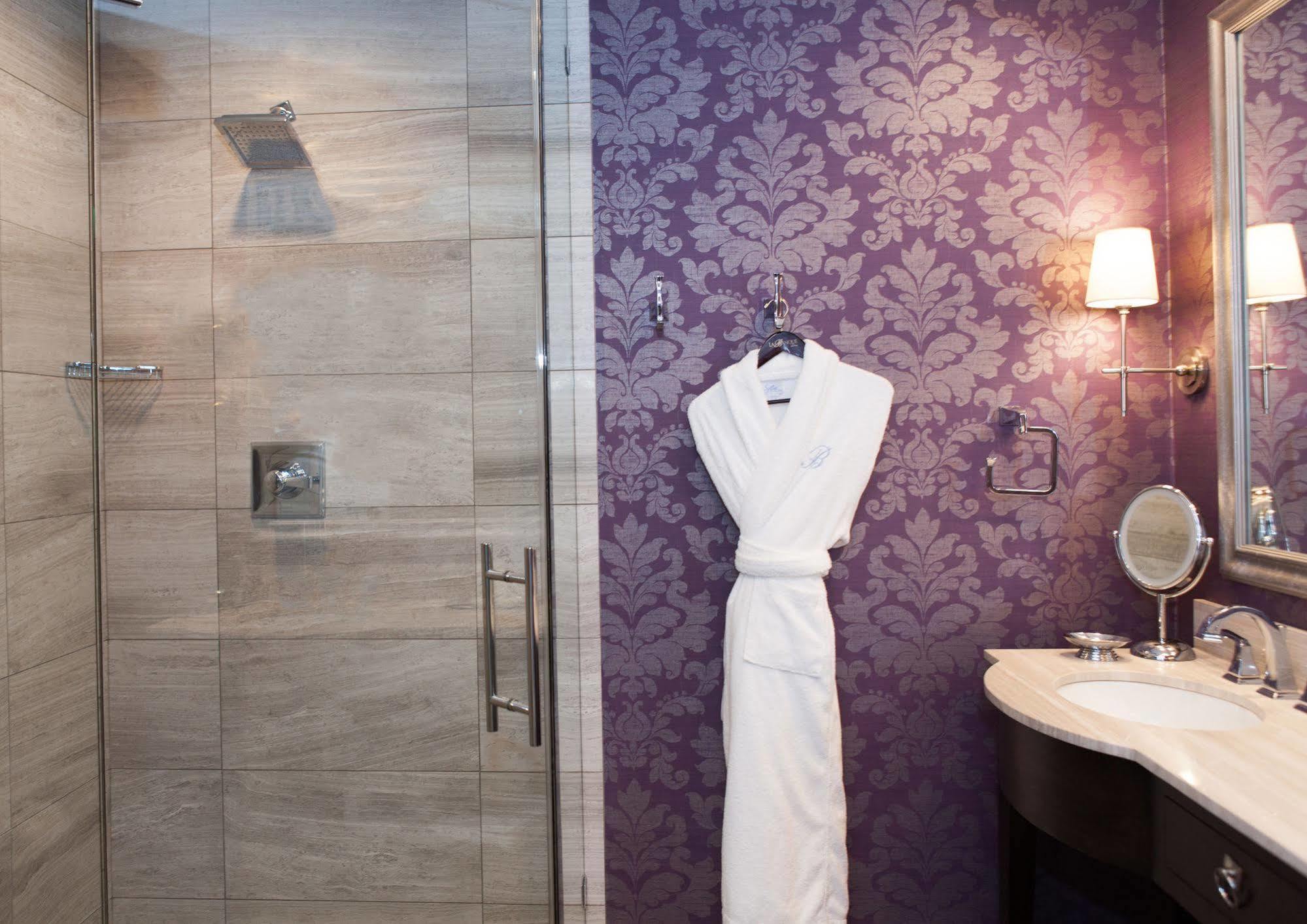 La Banque Hotel Homewood Extérieur photo