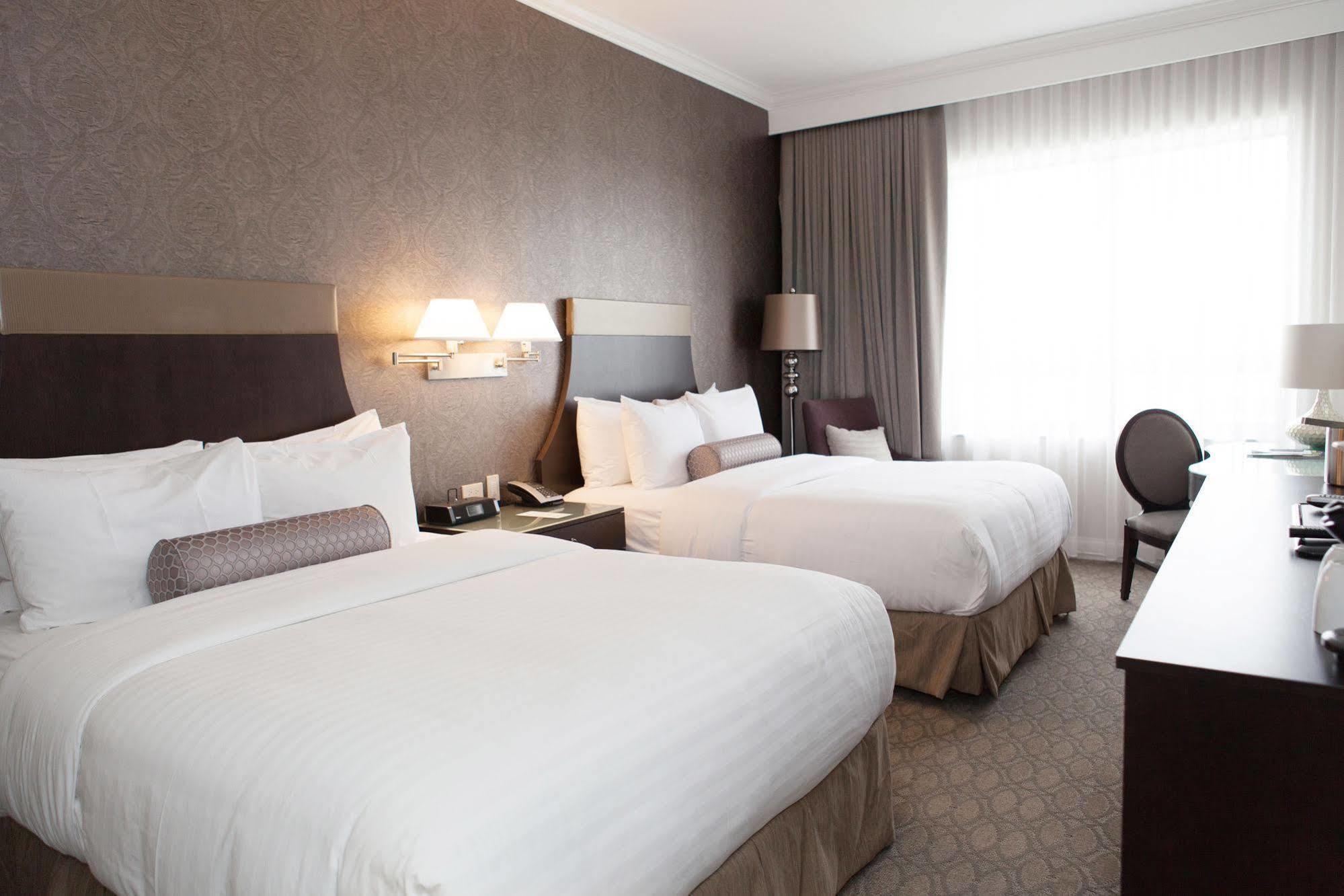La Banque Hotel Homewood Extérieur photo
