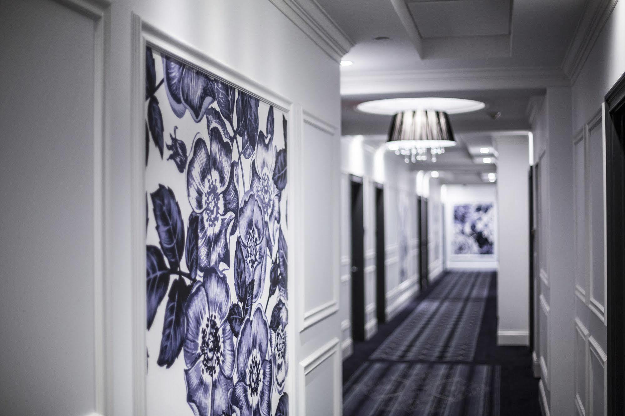 La Banque Hotel Homewood Extérieur photo